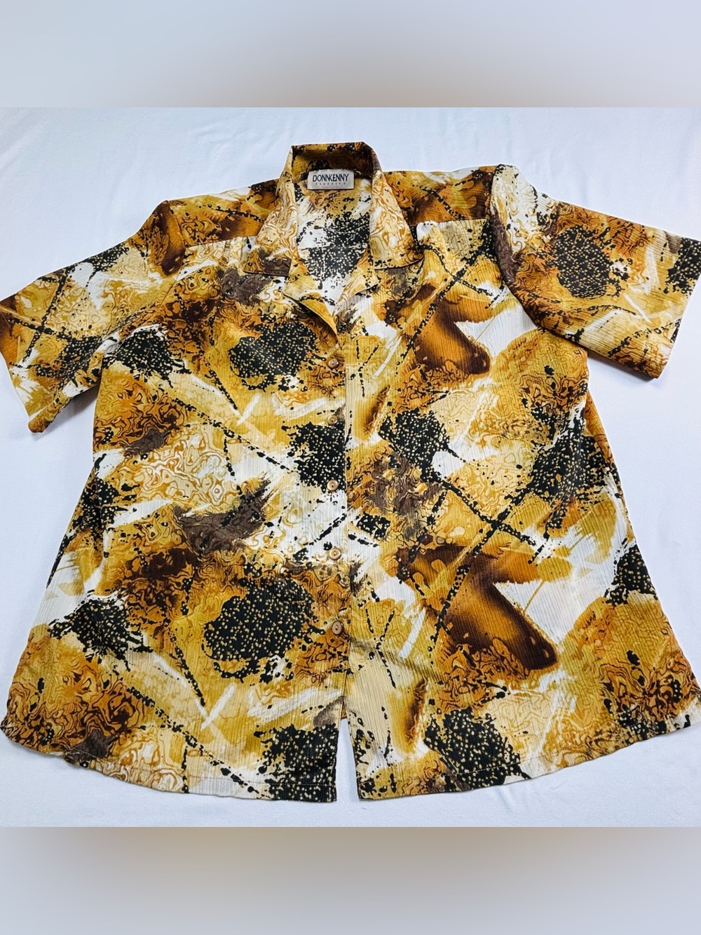 DonnKenny Women’s Yellow Abstract Print Button-Up Shirt W504